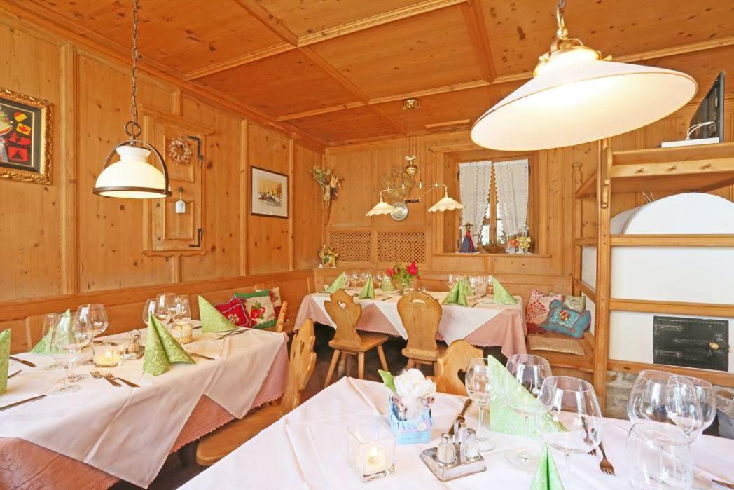 Gasthof Albergo Neuwirt Валь-ди-Вицце Экстерьер фото