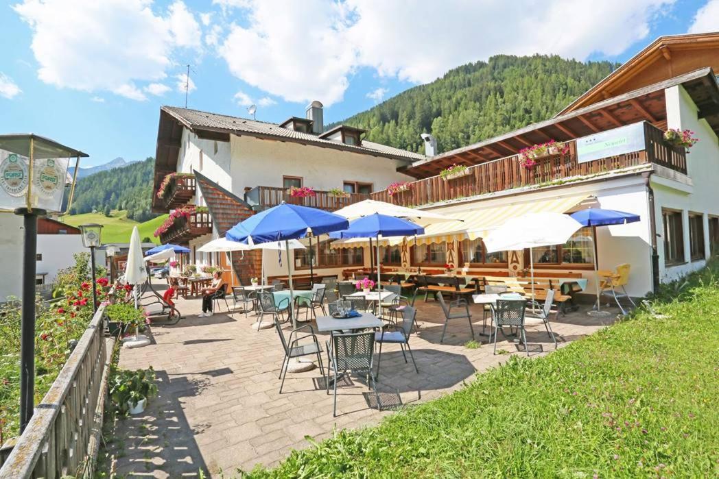 Gasthof Albergo Neuwirt Валь-ди-Вицце Экстерьер фото
